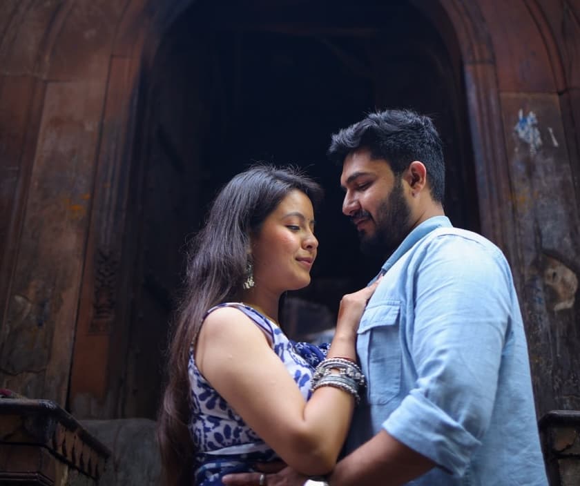 Final portrait of couple during Delhi pre-wedding session.